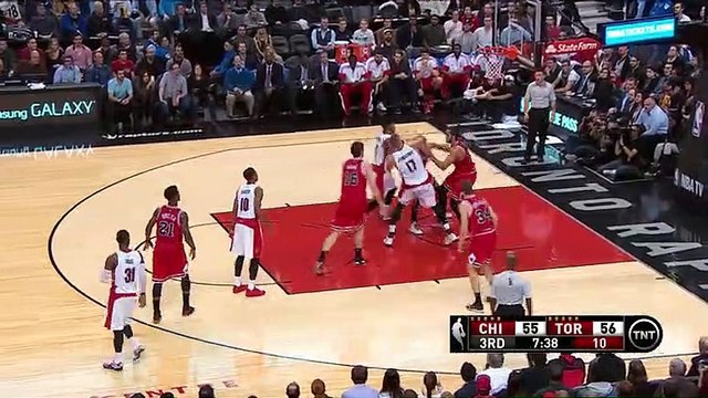 Chicago Bulls 100-93 Toronto Raptors