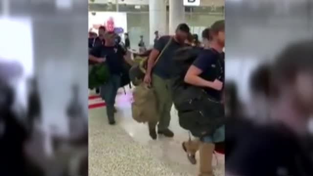 Aplausos en Sidney para los bomberos de apoyo llegados de EEUU