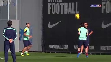 Lionel Messi şov! Kafayla basket attı...