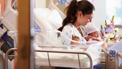 प्रीमैच्यूर डिलीवरी क्यों होती है ? Premature Delivery Symptoms and Causes | Boldsky
