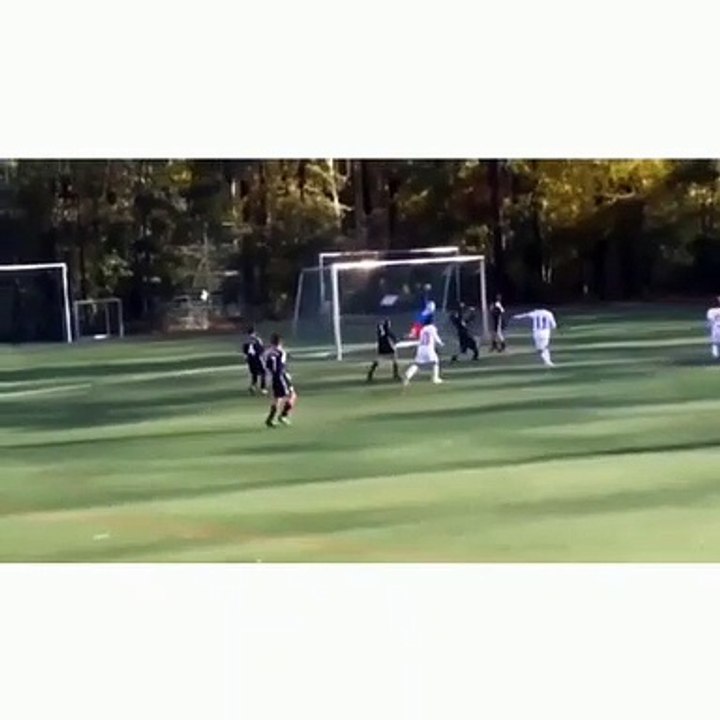 Genç oyuncudan çılgın gol!