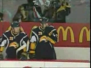 Richard Zednik frole la mort lors d'un match de Hockey sur g