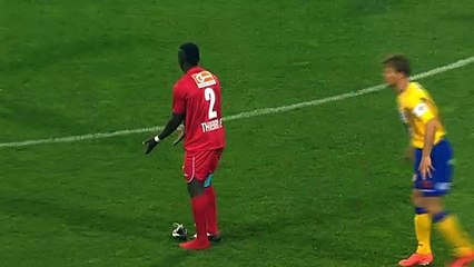 Ayakkabısı olsa ne olacak siz düşünün! İlginç gol...