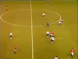 Eric Cantona - Uzak mesafe aşırtma golleri