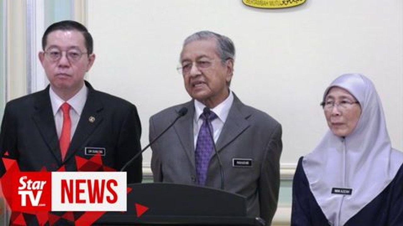 Dr M is acting Education Minister