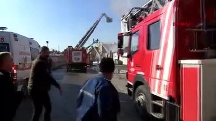 Pendik'te geri dönüşüm fabrikasında yangın