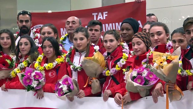 Kros Milli takımı yurda döndü