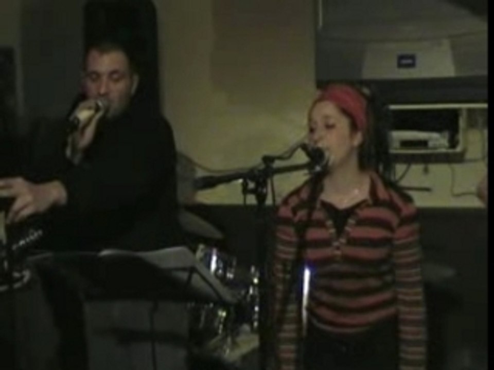 Reprise de With or without you  (extrait )