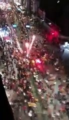 Galatasaraylı taraftarlardan şampiyonluk kutlaması