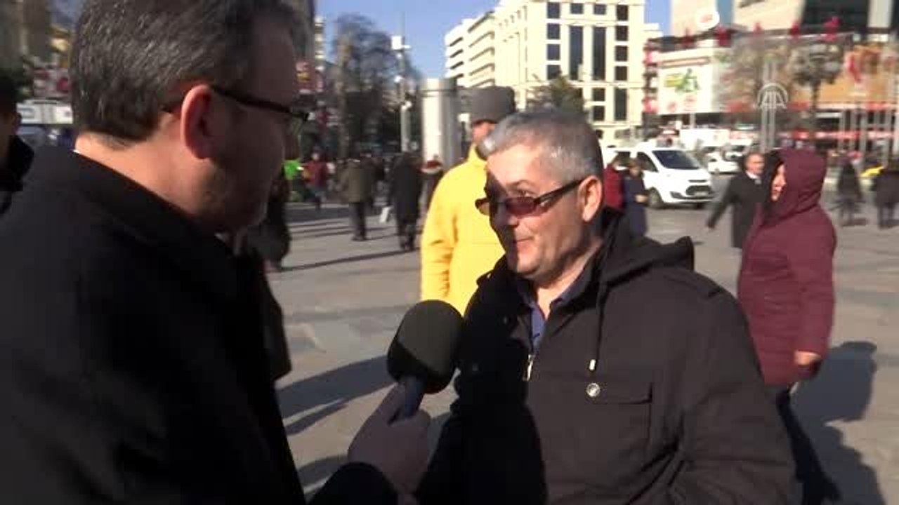 Bakan Kasapoğlu, Gazeteciler Günü'nde muhabir oldu