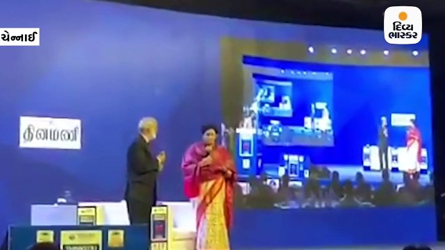 સ્મૃતિએ કહ્યું- દીપિકા તે લોકોની સાથે છે જે CRPF જવાનના મોતની ઉજવણી કરે છે