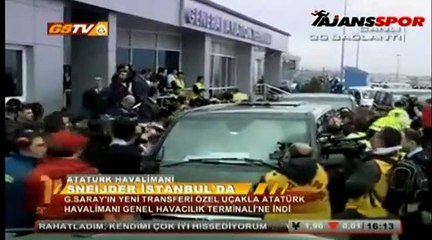 Sneijder taraftarı selamladı! Mükemmel karşılama!