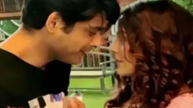 Bigg Boss 13: मिल गई Shehnaaz Gill और Sidharth Shukla की कुंडली | FilmiBeat