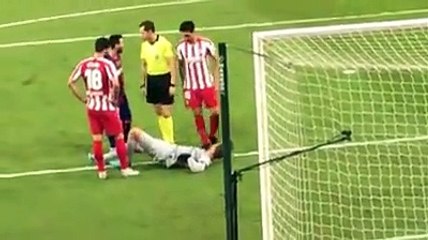 «ميسي الأصلي في المدرجات».. الجمهور السعودي يداعب في «ميسي» في ملعب «الجوهرة المشعة»