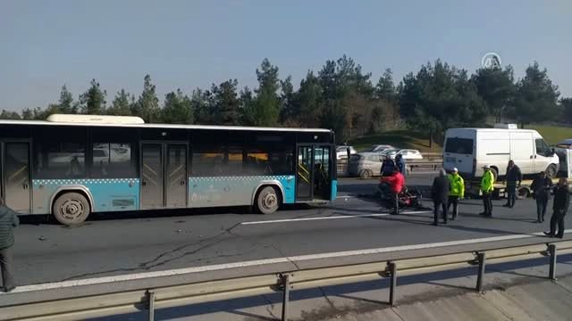 TEM Otoyolu Ümraniye mevkisinde trafik kazası: 2 ölü (3)