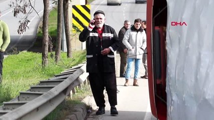 Samsun elma yüklü tır devrildi, sürücüsü 'yapacak bir şey yok' dedi