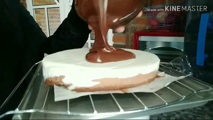 Cheesecake de chocolate con ganache de chocolate