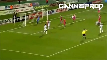 Zor pozisyonda harika vurdu! Çılgın bir gol...
