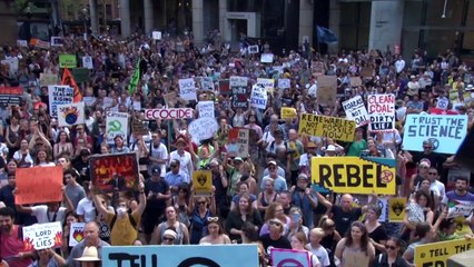 Mega incêndio e protestos pelo clima