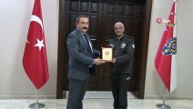 Ankara İl Emniyet Müdüründen görevi dolan bekçilere ödül
