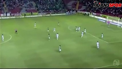 Önüne çok şık aldı, golünü attı!