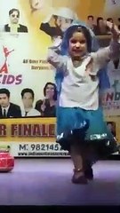 ऐसा-डांस-किया-नन्ही-परी-ने-की-वीडियो-सोशल-मीडिया-पर-जमकर-हुआ-वायरल