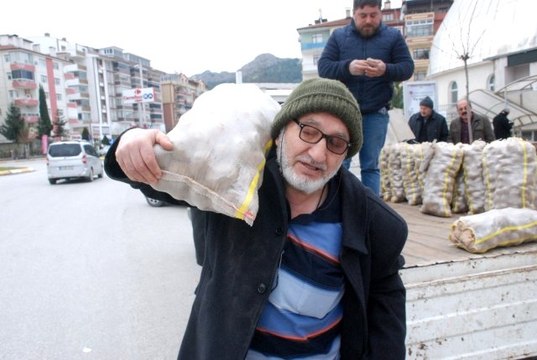 Patatesin kilosu 7 liradan 70 kuruşa düştü! 15 kiloluk çuval 10 liradan satılıyor