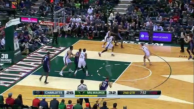 Charlotte Bobcats 101 - 92 Milwaukee Bucks