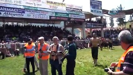 Kumluca'da başpehlivan Ali Gürbüz oldu