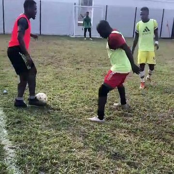 Emenike hız kesmiyor!