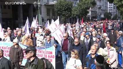 Reformados gregos em batalha jurídica pela reposição das pensões