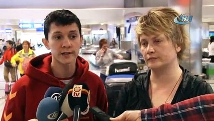 Şampiyon Galatasaray yurda döndü