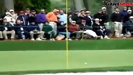 Golf tarihinin en çılgın vuruşu!