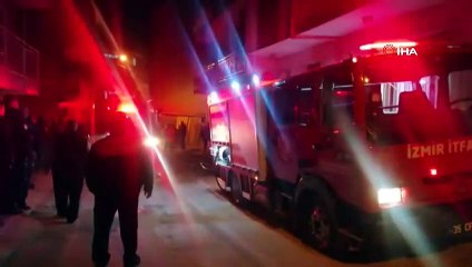 İzmir’de 3 katlı binada korkutan yangın