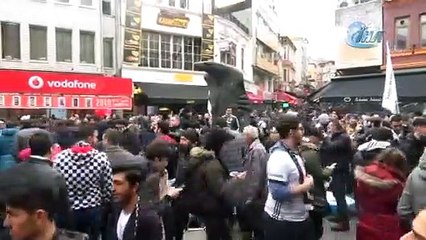 Beşiktaş taraftarı Çarşı’da toplandı