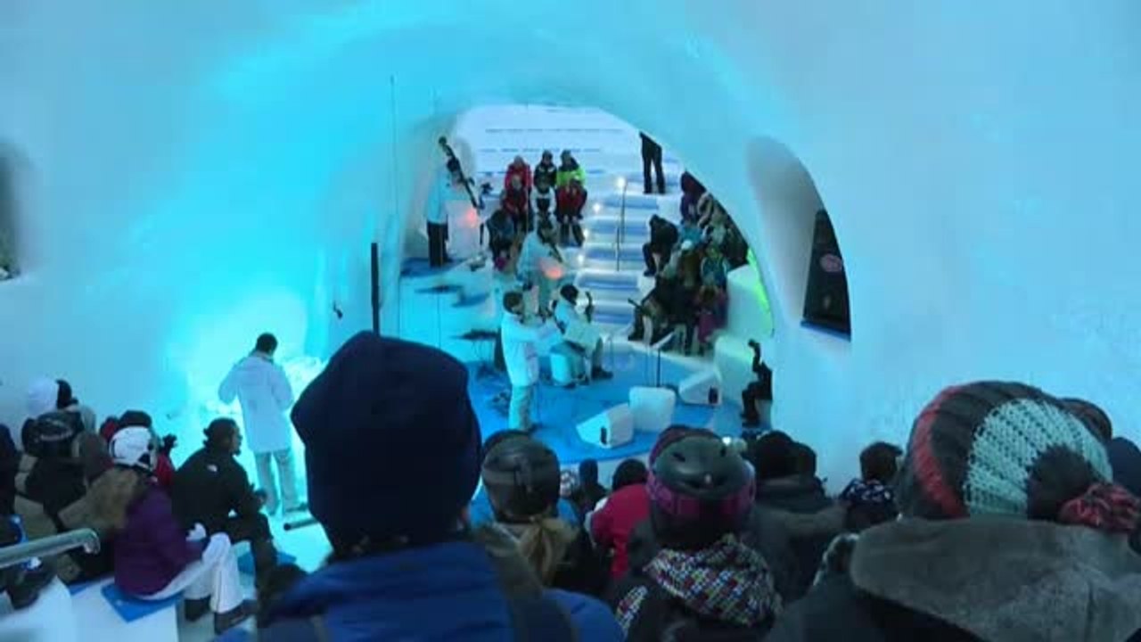 El glaciar de Presena en Italia acogerá 54 conciertos