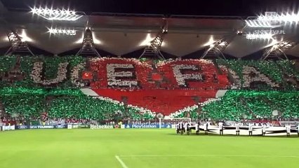 Legia Warszawa tribünlerinden muhteşem şov