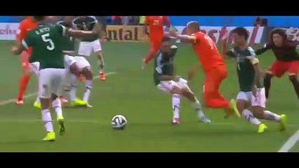 Arjen Robben (kendini yere atma)