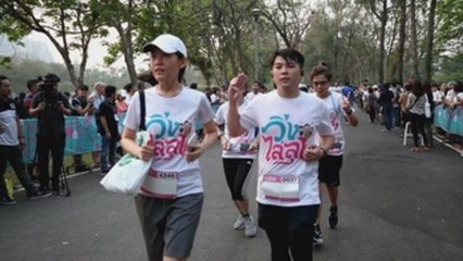 Multitudinaria carrera-protesta pide la dimisión del Gobierno tailandés