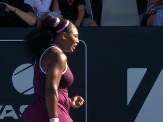 Auckland - Serena Williams retrouve le goût de la victoire