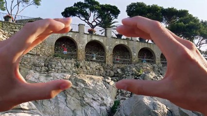 Güzel sunucu sözünü tuttu çırılçıplak soyundu!