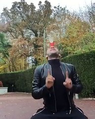 Dani Alves, saha dışında yaptığı şovlara bir yenisini daha ekledi