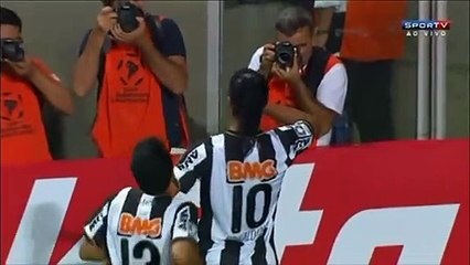 Ronaldinho! İnanılmaz bir gol...