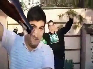 Röveşata ile bira kapağı açmak! Komedi..