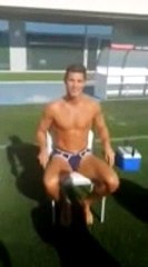 Cristiano Ronaldo da o akıma katıldı! Kova dolusu buz...