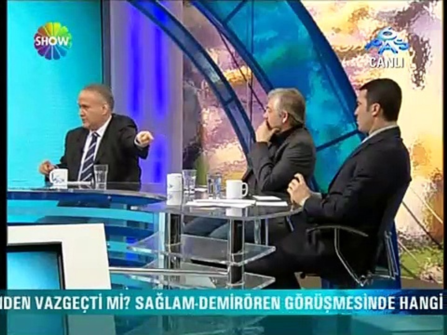 Ahmet Çakar ve el hareketi! - Dailymotion Video