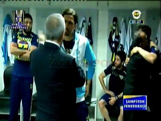 Aziz Yıldırım futbolcuları tebrik etti