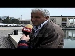 Punëtorët e rrugës në bulevard - (4 Prill 2000)