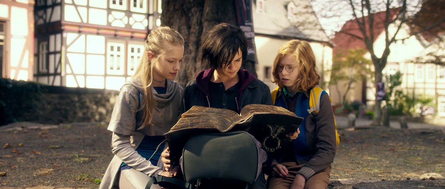 DIE WOLF-GÄNG Film Clip - Das allwissende Buch