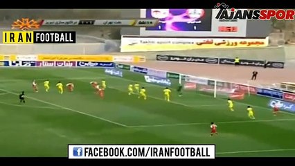 Kaleden kaleye eliyle asist yaptı!